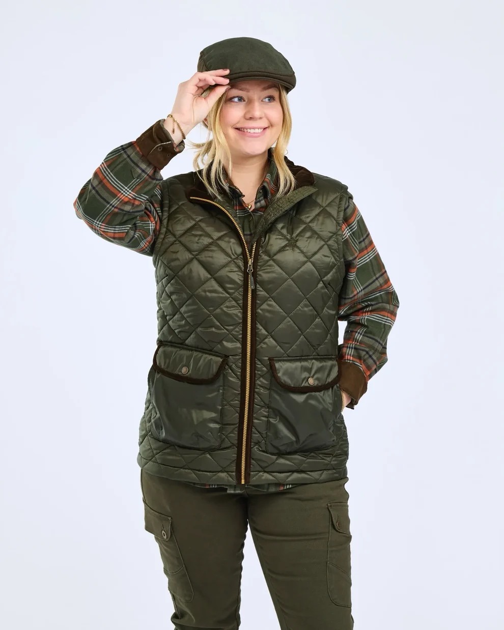 Pinewood Nydala Classic naisten tikkiliivi – Moss Green - Image 2