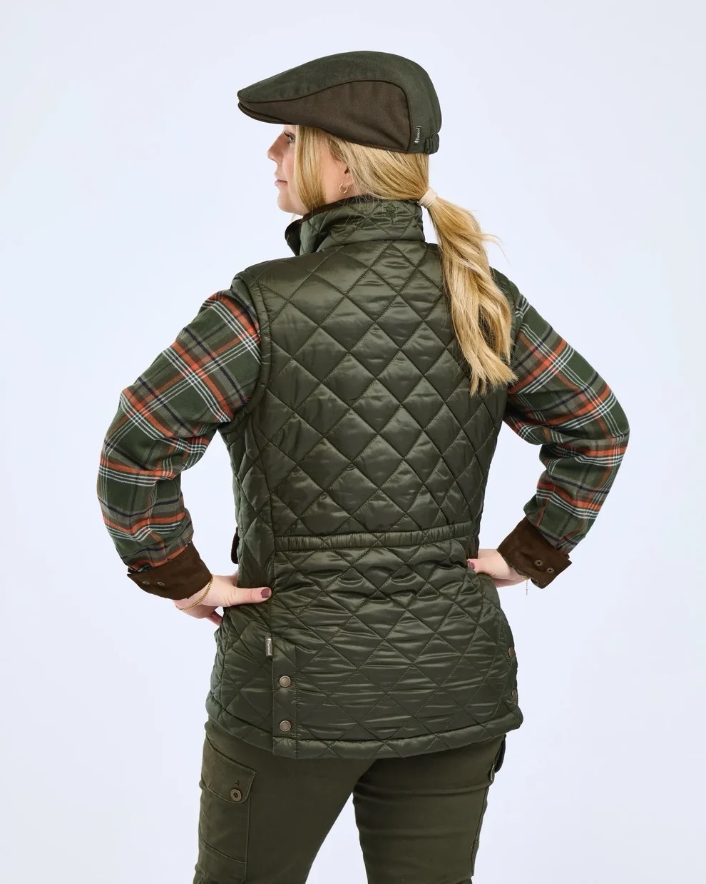 Pinewood Nydala Classic naisten tikkiliivi – Moss Green - Image 3