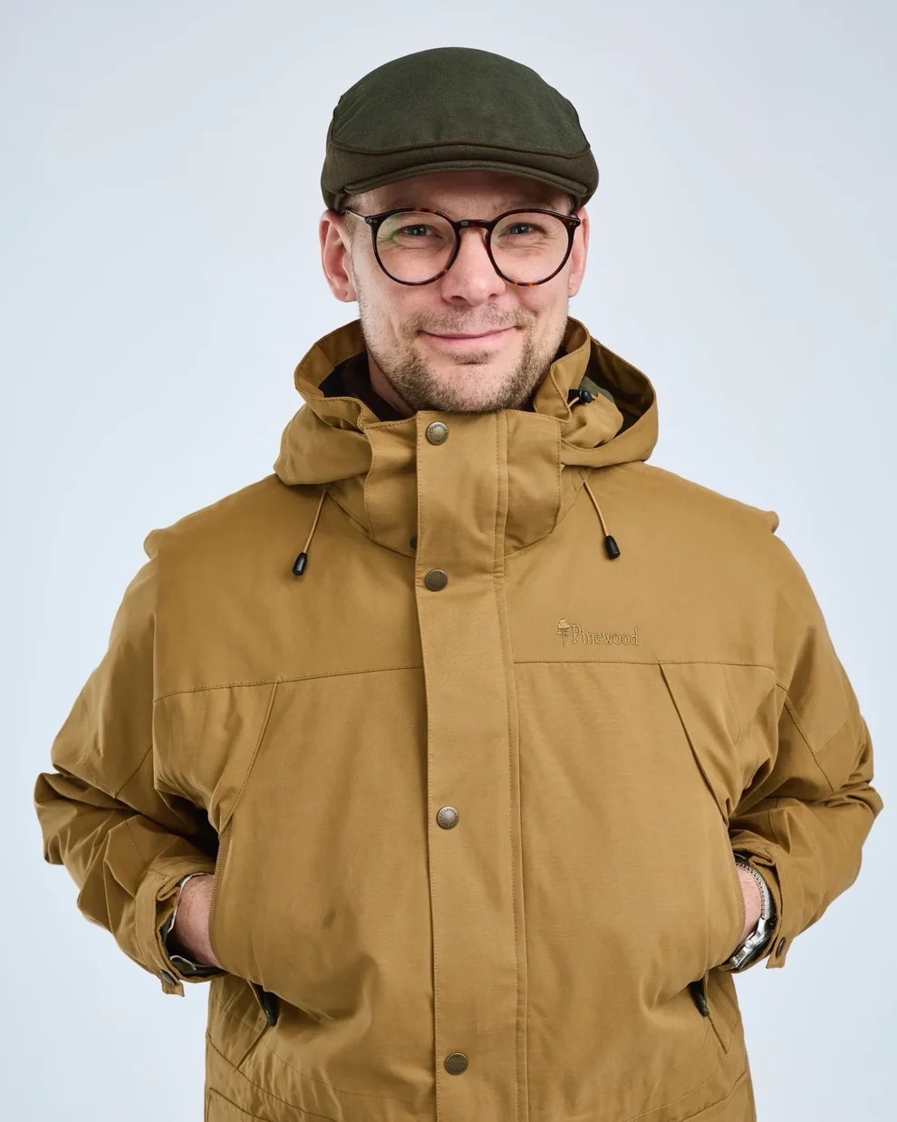 Pinewood Nydala Classic 2L miesten takki – Sandstone - Image 4