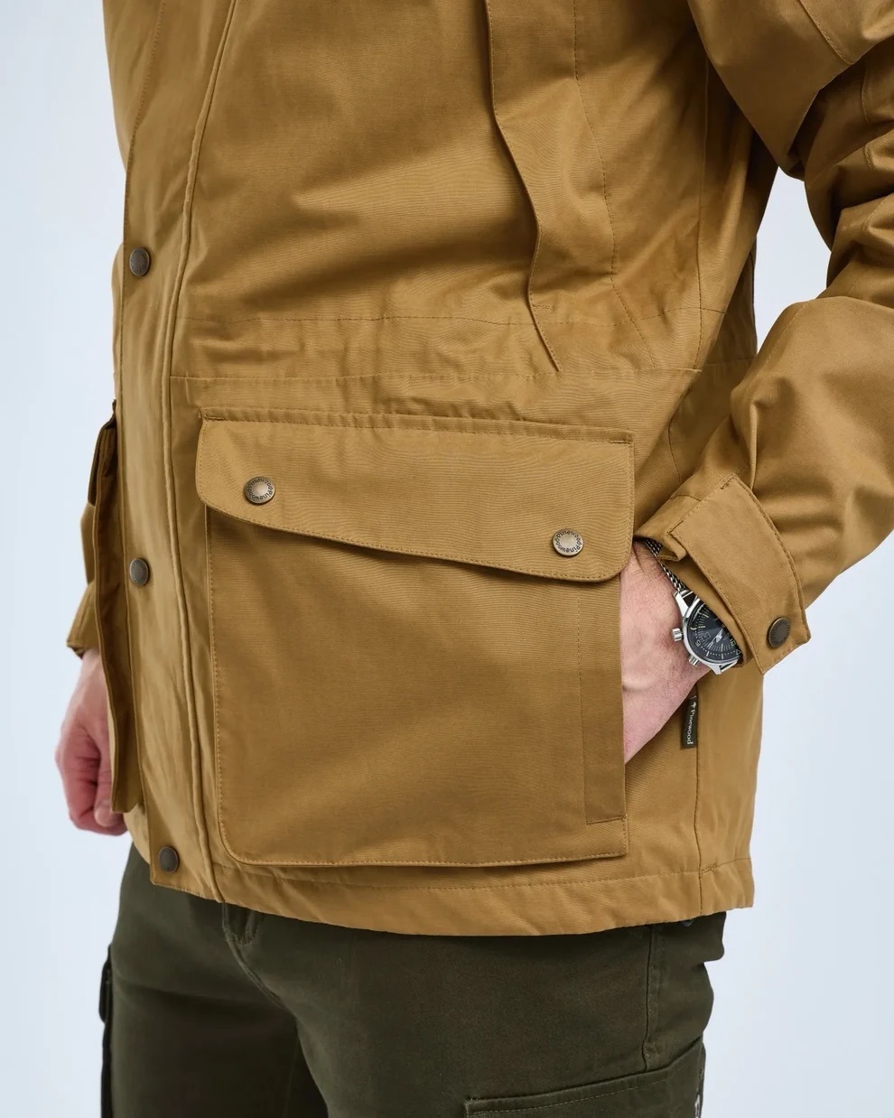 Pinewood Nydala Classic 2L miesten takki – Sandstone - Image 5