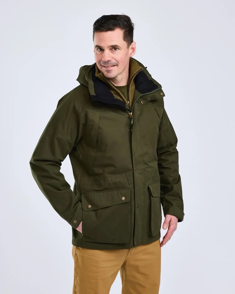 Pinewood Nydala Classic 2L miesten takki Moss Green-värisenä