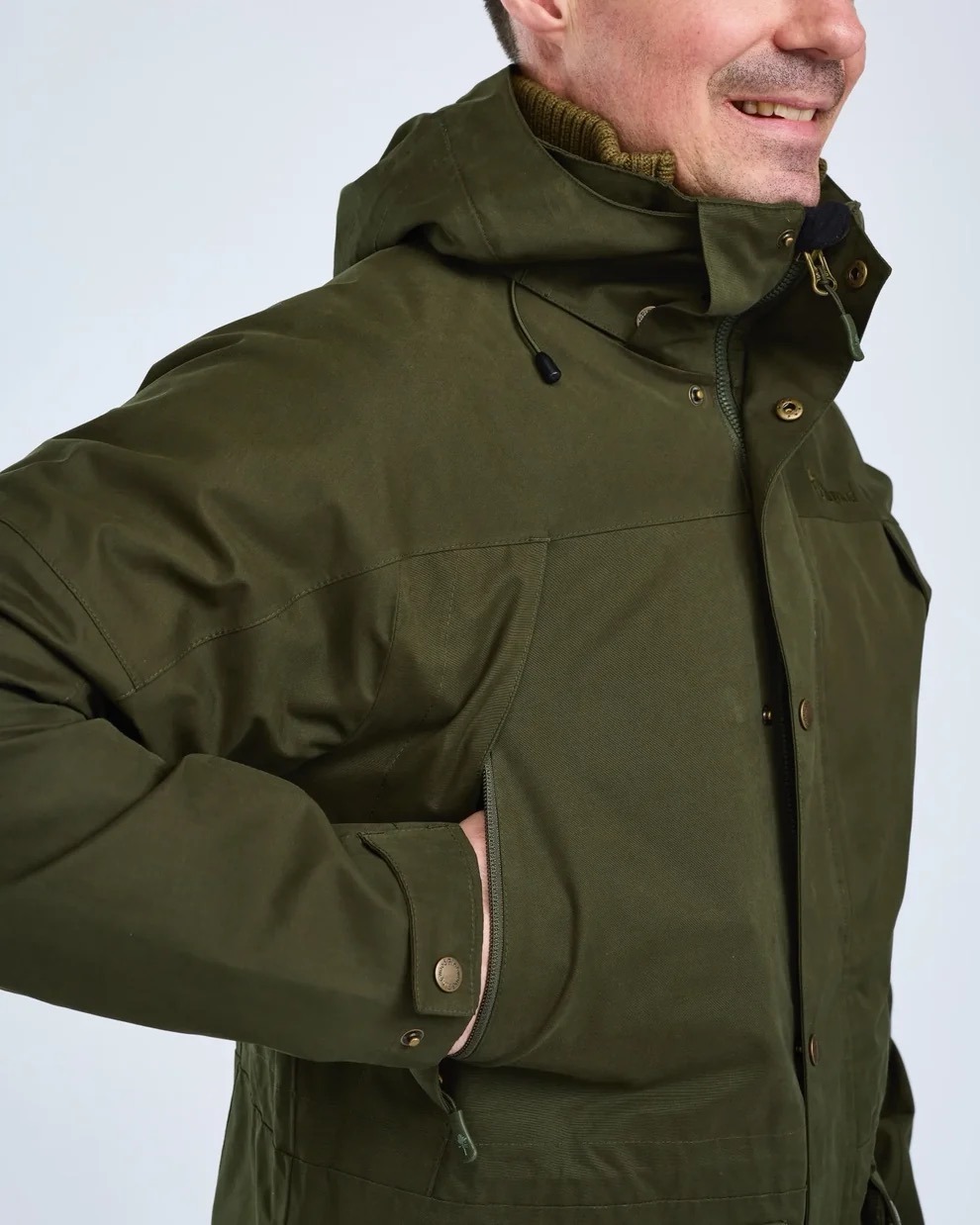 Pinewood Nydala Classic 2L miesten takki – Moss Green - Image 3
