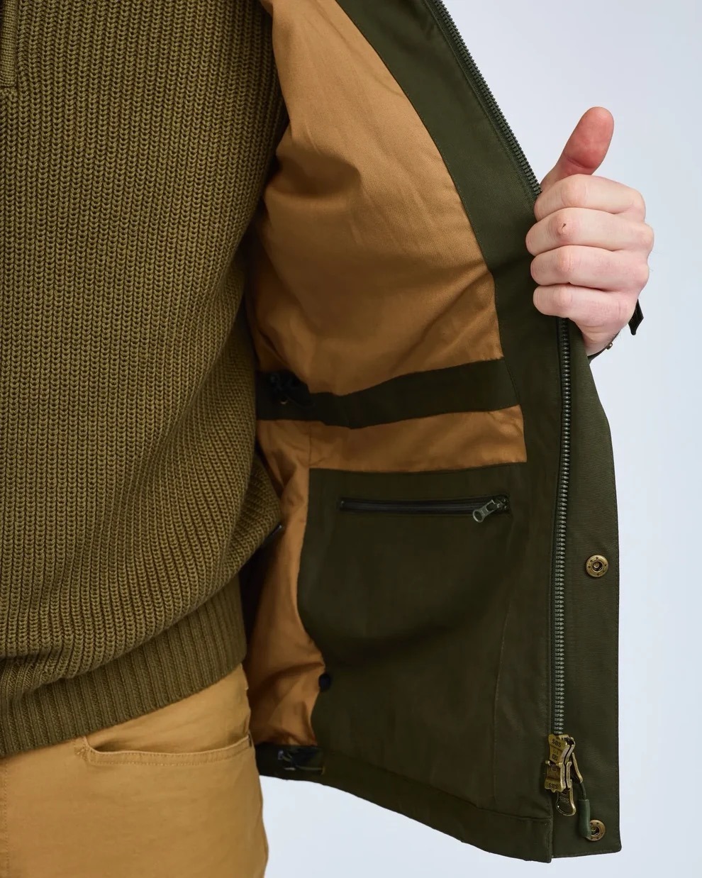 Pinewood Nydala Classic 2L miesten takki – Moss Green - Image 5